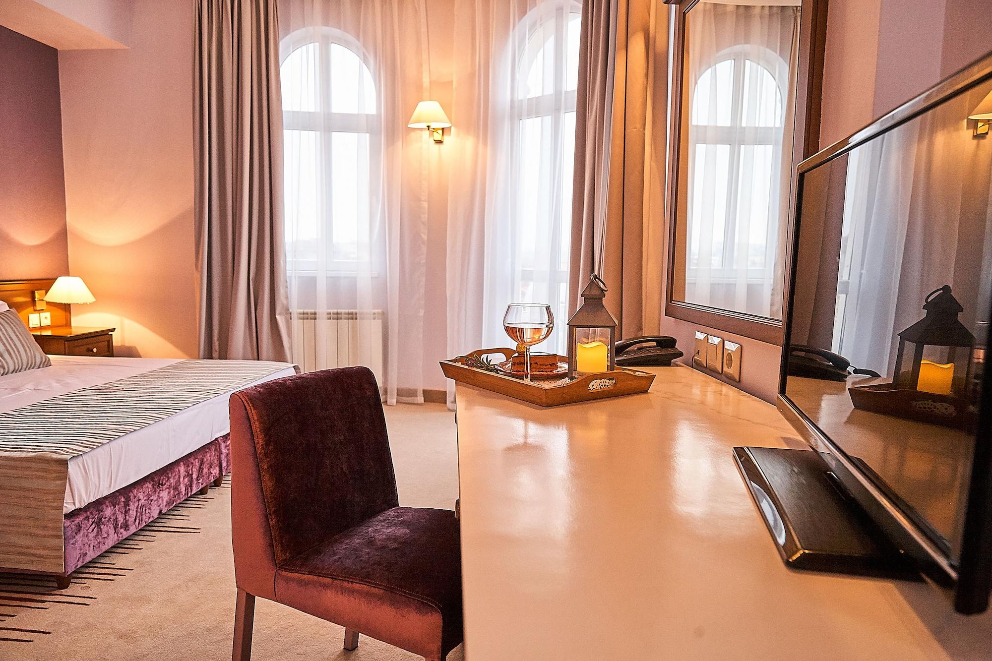 Otel Lion 3*